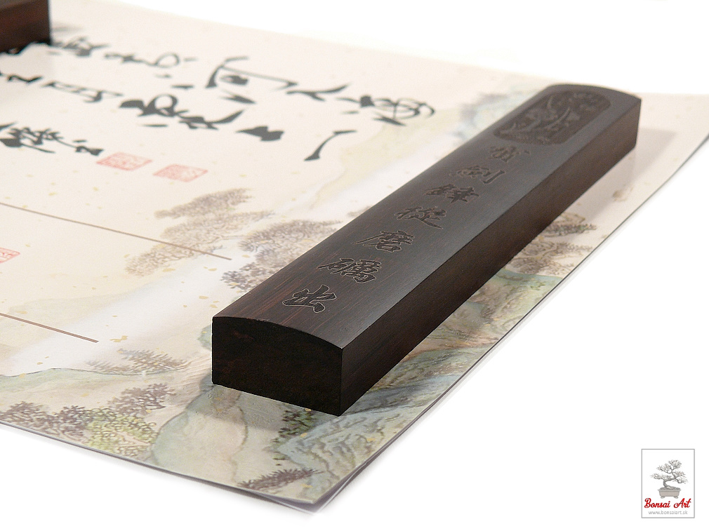 Ťažítko z tropického tvrdého dreva na prichytenie papiera na kaligrafiu a maľovanie